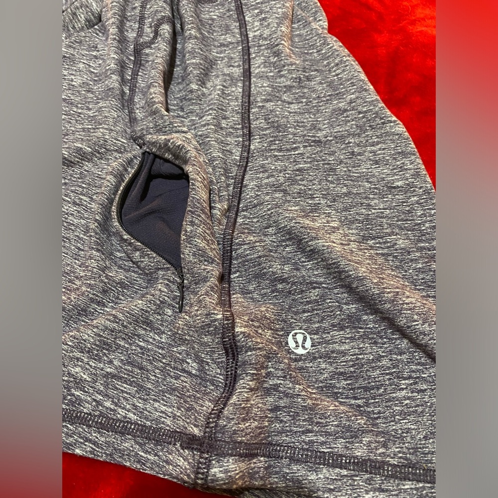 Lululemon SZ 6 quarter zip long sleeved shirt with thumb holes Awesome Condition - Picture 15 of 17